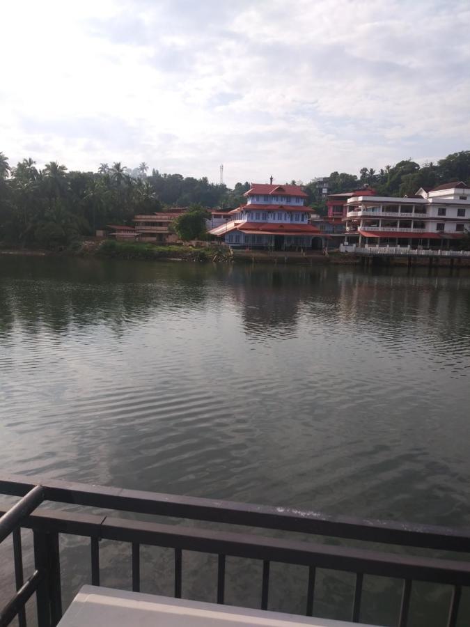 7TH HEAVEN Kannur Chakkarakkal Bagian luar foto