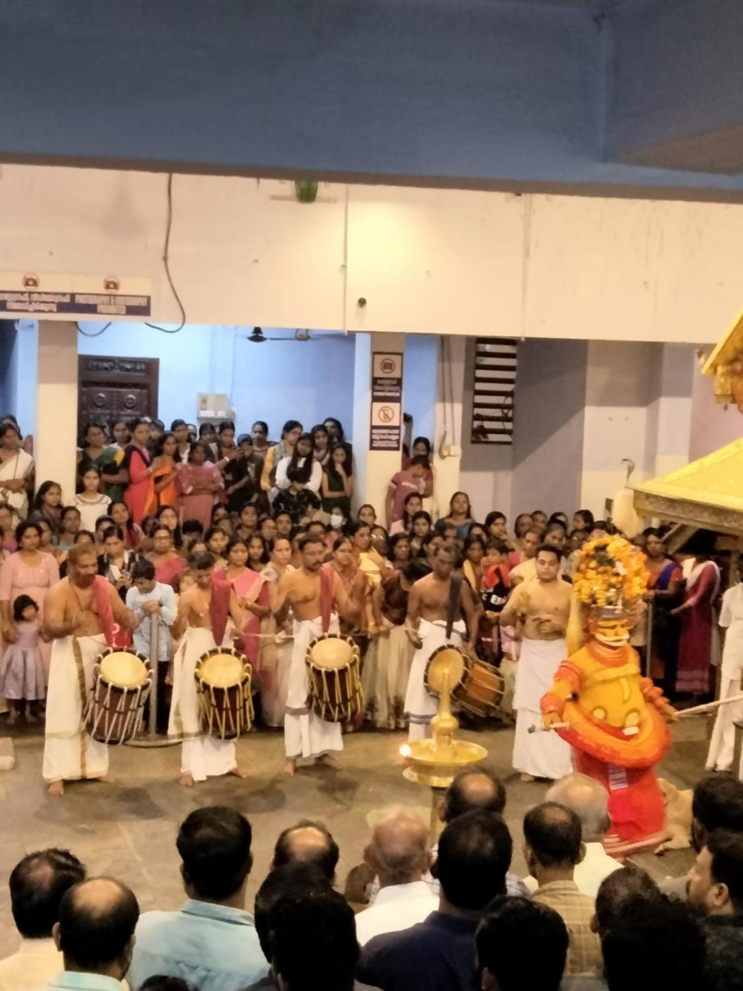 7TH HEAVEN Kannur Chakkarakkal Bagian luar foto