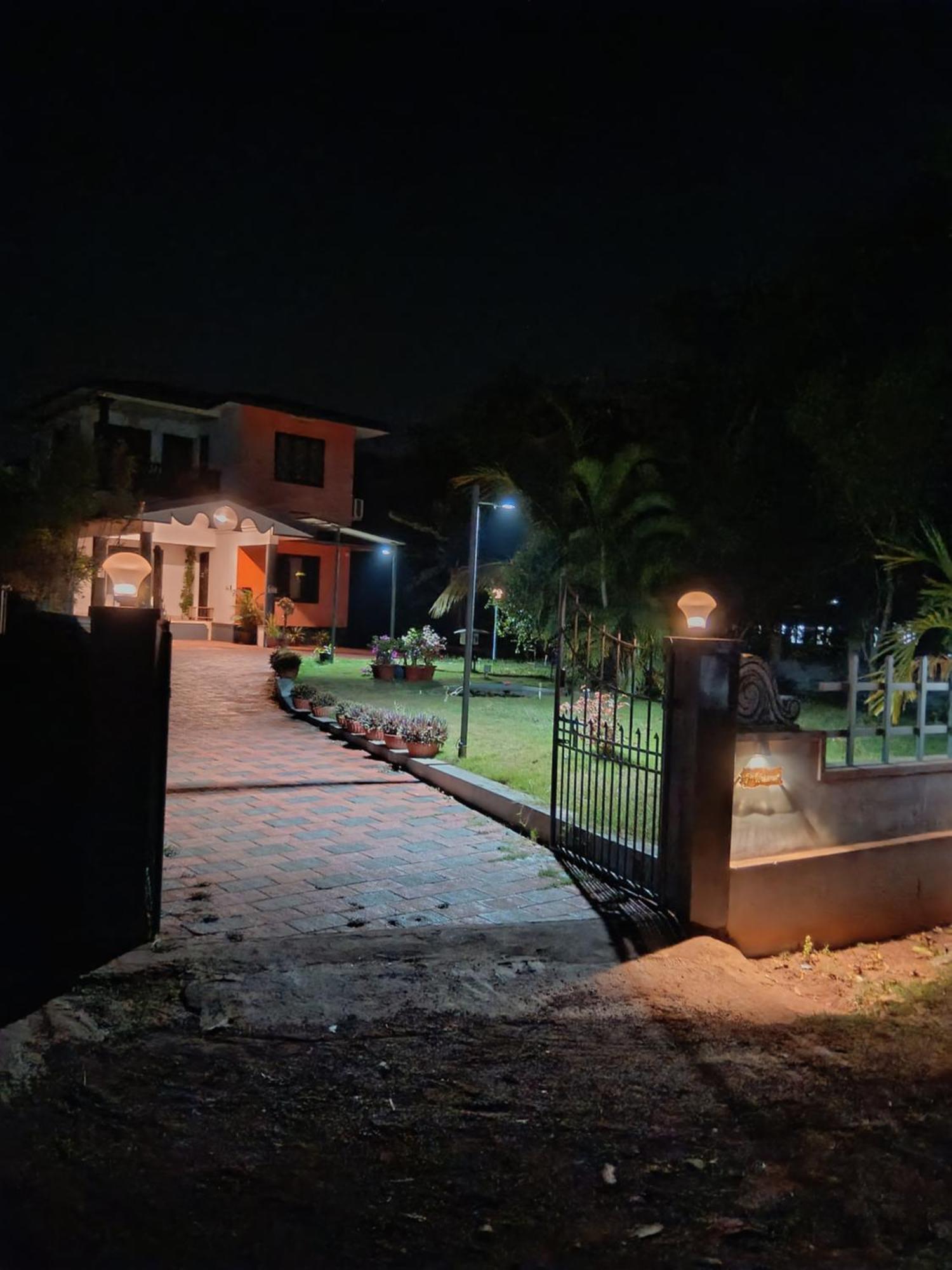 7TH HEAVEN Kannur Chakkarakkal Bagian luar foto
